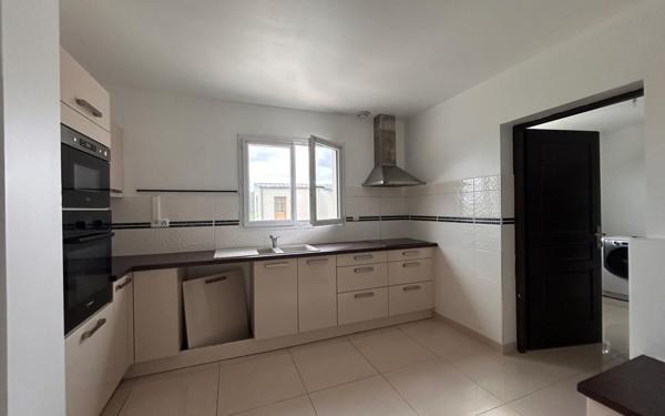 Maison à vendre    6 pièces •  Fossé