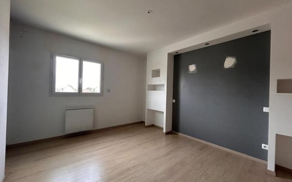 Maison à vendre    6 pièces •  Fossé