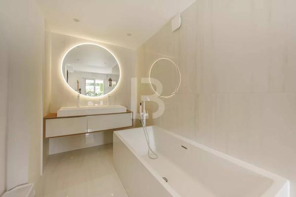 Exclusivité - Magnifique appartement de 4 pièces situé dans une résidence de standing sur le Golf à Mougins