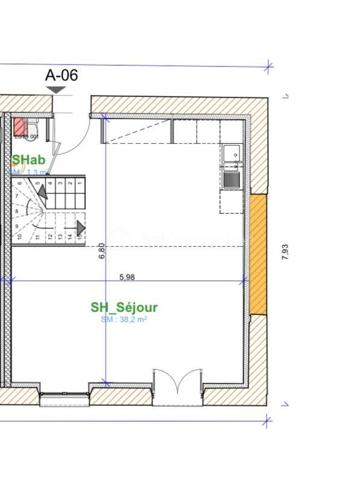 Anna Morra vous propose à Aussonne, dans un environnement calme et recherché, ce charmant duplex T4 de 80,10 m², mitoyen d’un côté, avec jardinet privatif, situé au sein d’une bâtisse de caractère entièrement réhabilitée.

Ce bien offre un cadre de vie idéal, alliant le charme de l’ancien au confort moderne.

Pensé pour le confort du quotidien, ce duplex propose des espaces fonctionnels et lumineux.

Au rez-de-chaussée, vous découvrirez une entrée ouvrant sur une belle pièce de vie de plus de 42 m² avec cuisine ouverte aménagée, offrant un espace convivial et chaleureux, ainsi qu’un WC indépendant avec lave-mains.

À l’étage, l’espace nuit se compose de trois chambres et d’une salle d’eau avec WC.

À l’extérieur, vous profiterez d’un jardinet privatif de plus de 30 m², idéal pour vos moments de détente en famille ou entre amis.

Le logement sera livré clé en main avec des prestations modernes et de qualité : isolation complète des murs et de la toiture, menuiseries neuves PVC ou aluminium, électricité conforme NF C 15-100, fibre optique, cuisine équipée, salle d’eau aménagée avec douche, meuble vasque et miroir, parquet dans les pièces de vie, carrelage dans les pièces humides, Velux motorisés selon les lots ainsi qu’un pré-équipement pour climatisation réversible (PAC air-air). Les extérieurs bénéficieront également d’un point d’eau, d’une prise électrique et d’un éclairage.

Afin de répondre pleinement à vos attentes, plusieurs options et prestations personnalisables pourront être proposées en supplément afin de créer un intérieur à votre image.

Performance énergétique visée : DPE B.

Situé au sein d’une copropriété intimiste de 12 logements, ce bien bénéficie de deux places de stationnement, d’un environnement sécurisé et d’un cadre de vie agréable et résidentiel.

Livraison prévisionnelle : début 2027.

Assurance Dommages-Ouvrage, garanties décennales 

Idéal pour une résidence principale ou un investissement patrimonial de qualité.

Opportunité rare sur le secteur – nombre de lots limité.