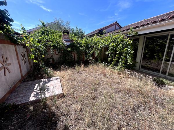 Maison 7 pièces à vendre à TALENCE BÉTHANIE  Maison familiale de caractère avec dépendance et grand jardin