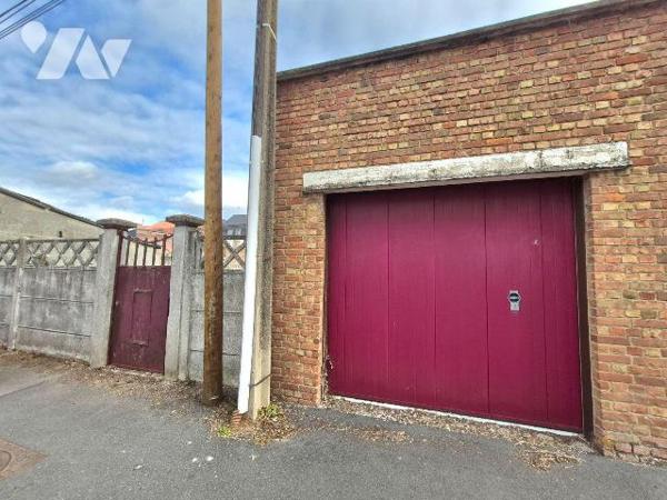 Maison à Vendre à Merville (59660) en Nord (59)

Charmante maison de caractère située en cent...