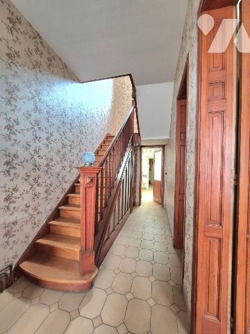 Maison à Vendre à Merville (59660) en Nord (59)

Charmante maison de caractère située en cent...