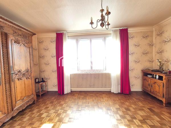 maison sur sous-sol avec vie de plain-pied