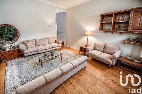 Maison traditionnelle 5 pièces de 145 m² à Bandol (83150)