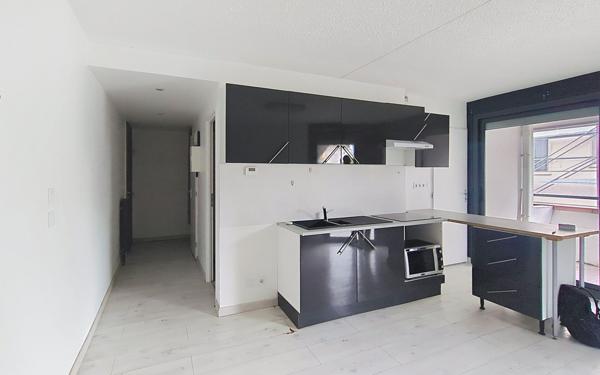 Appartement à vendre    2 pièces • 42,18 m2 Pau