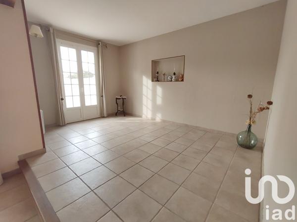 Maison traditionnelle 5 pièces de 117 m² à Fleury (11560)