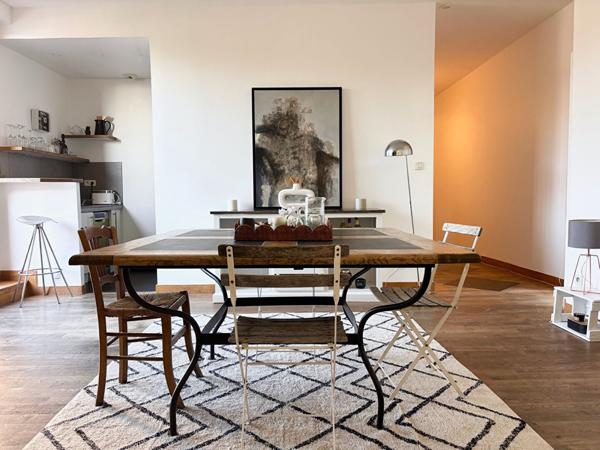 MONTREUIL, METRO CROIX DE CHAVAUX, BEAU LOFT AVEC TERRRASSE DE 32M²