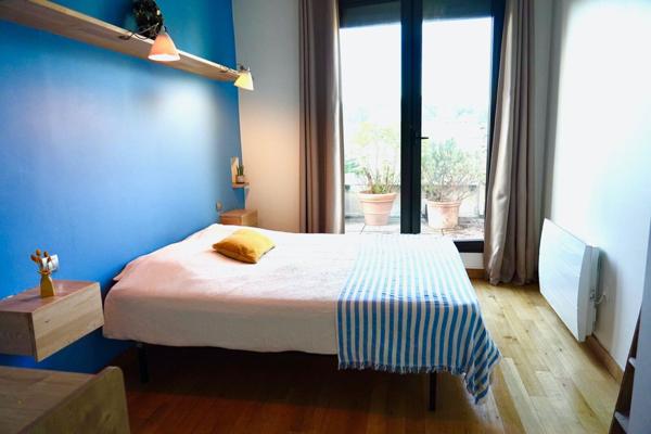 MONTREUIL, METRO CROIX DE CHAVAUX, BEAU LOFT AVEC TERRRASSE DE 32M²