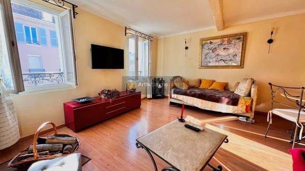 Vente                                                      Appartement
                        
                     1 pièces                      41 m2                     à Fréjus