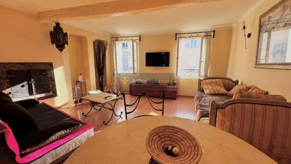 Vente                                                      Appartement
                        
                     1 pièces                      41 m2                     à Fréjus