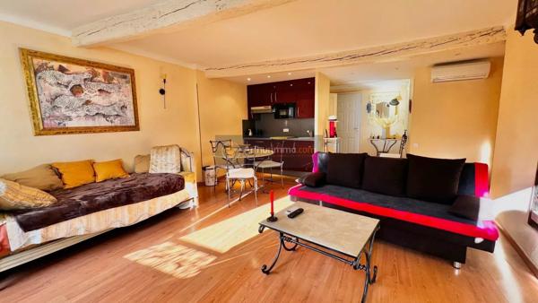 Vente                                                      Appartement
                        
                     1 pièces                      41 m2                     à Fréjus