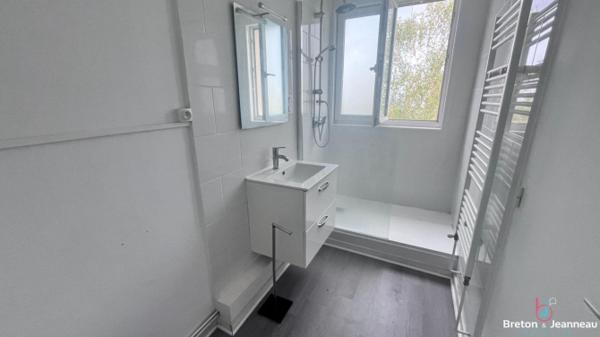 Appartement meublé proche Gare à Laval