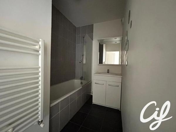 Appartement à vendre à Roche-sur-Yon (85000)