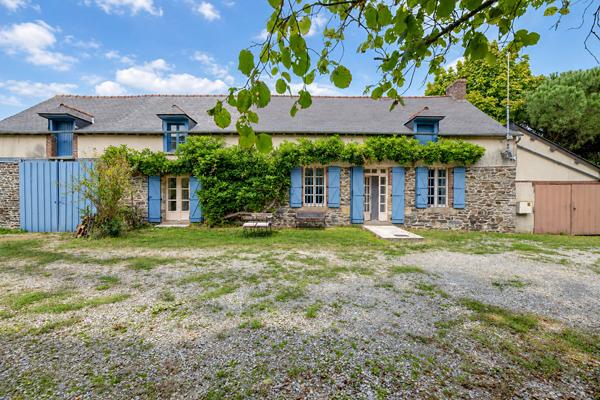 Charmante longère à vendre à 3 minutes de Chateaugiron - 5 pièces, 124 m² sur 2747 m² de terrain