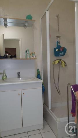 immeuble à vendre 220 m2 DOMERAT - 03