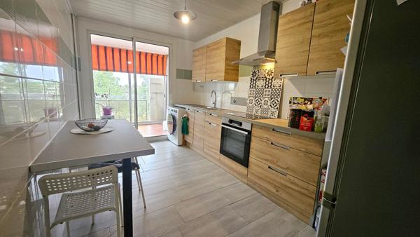 Appartement La Garde 4 pièce(s) 79 m2 - 2 chambres - Ascenseur - Place de stationnement privative - Cave