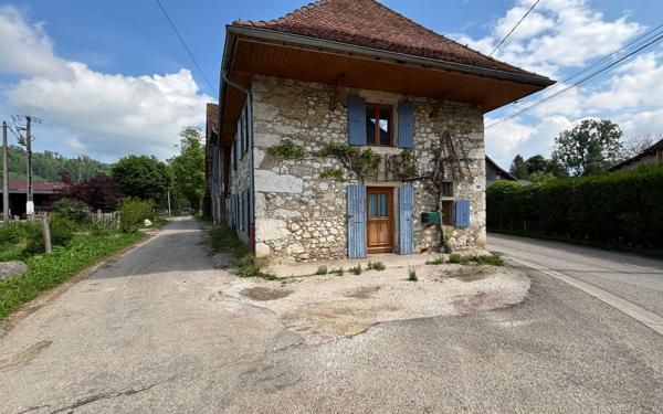 Maison à vendre    4 pièces • 86,57 m2 Saint-Laurent-du-Pont