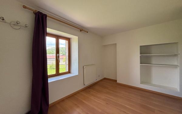 Maison à vendre    4 pièces • 86,57 m2 Saint-Laurent-du-Pont