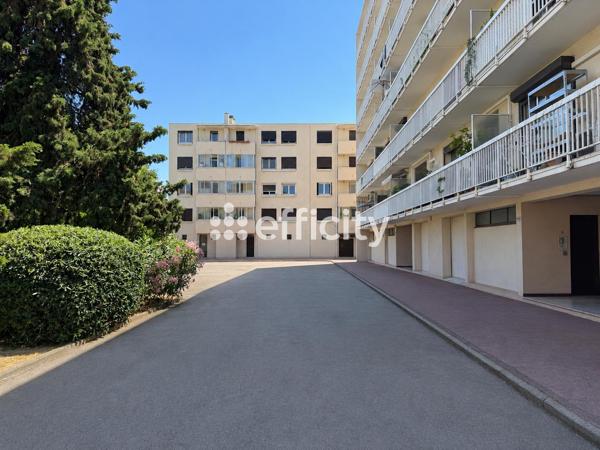 Appartement
         4 pièces
        - 85 m² Exclusivité 230 000 € *