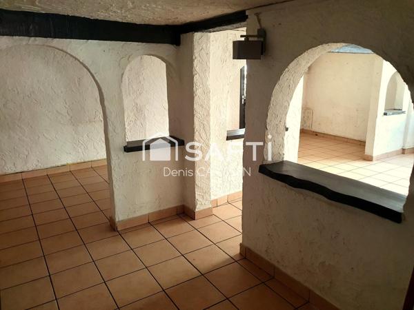 Immeuble: commerce/retauration + appartement - Centre bourg