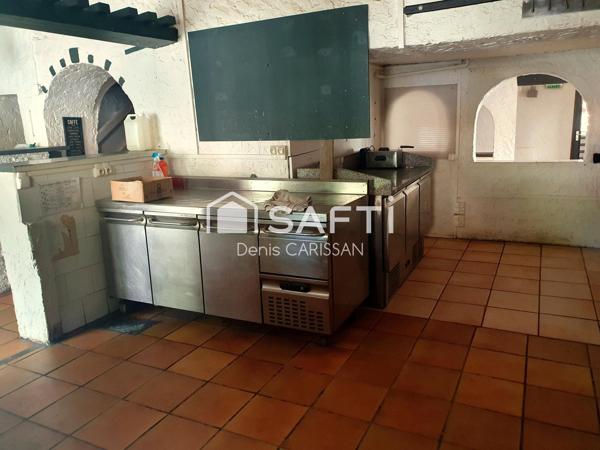 Immeuble: commerce/retauration + appartement - Centre bourg