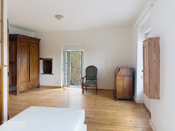 maison st genest lerpt