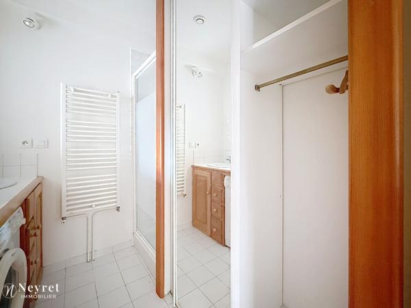 maison st genest lerpt