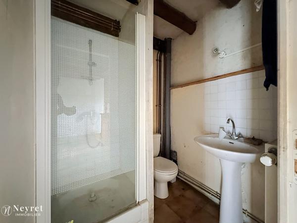 maison st genest lerpt