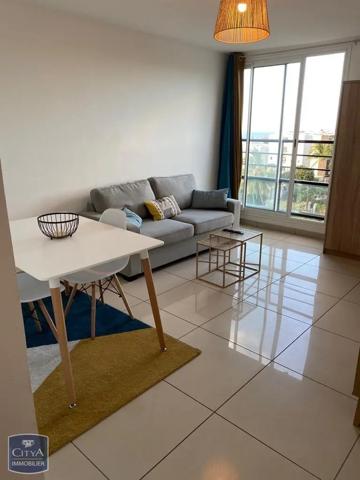 Appartement à louer 1 pièce 32.71m² Saint-Denis (97490)