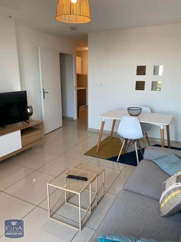 Appartement à louer 1 pièce 32.71m² Saint-Denis (97490)