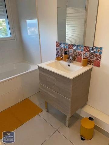 Appartement à louer 1 pièce 32.71m² Saint-Denis (97490)