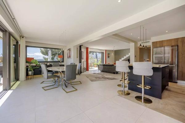 Baisse de Prix - Villa d'exception à vendre Saint-Paul-De-Vence