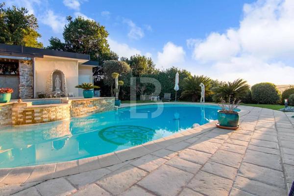 Baisse de Prix - Villa d'exception à vendre Saint-Paul-De-Vence