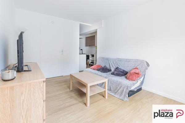 Massy (91300) Grand studio avec terrasse au Vieux Massy