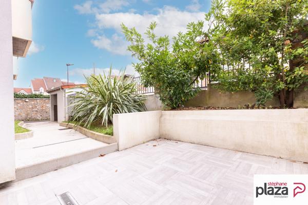 Massy (91300) Grand studio avec terrasse au Vieux Massy