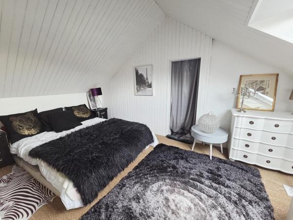 Maison Facade pierre 3 chambres jardin garage