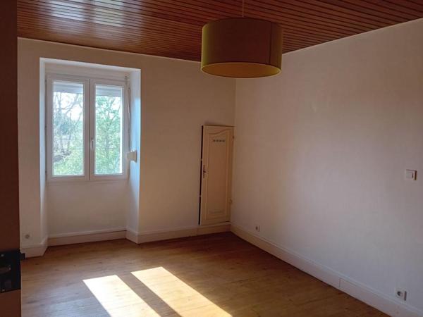 Immeuble 9 pièces  2 maisons