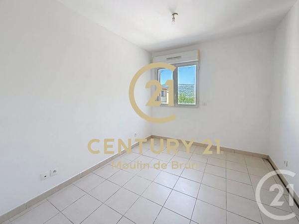 Appartement F3 à vendre  3 pièces - 62,25 m 2   GRASSE  - 06