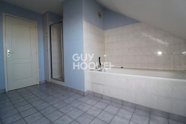 Appartement 3 chambres - Ascenseur - Balcon - Dernier étage