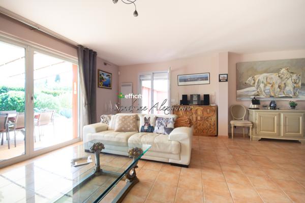 Maison
         7 pièces
        - 183 m² Bien prestige 740 000 € *