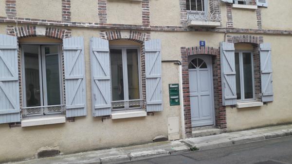 Sens (89100) Triplex T3 lumineux centre-ville avec terrasse