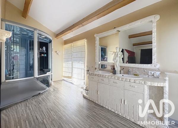Maison à vendre 4 pièces 155 m² Roquevaire
