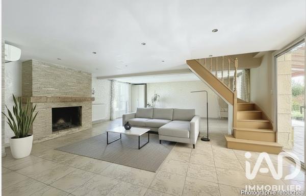 Maison à vendre 4 pièces 155 m² Roquevaire
