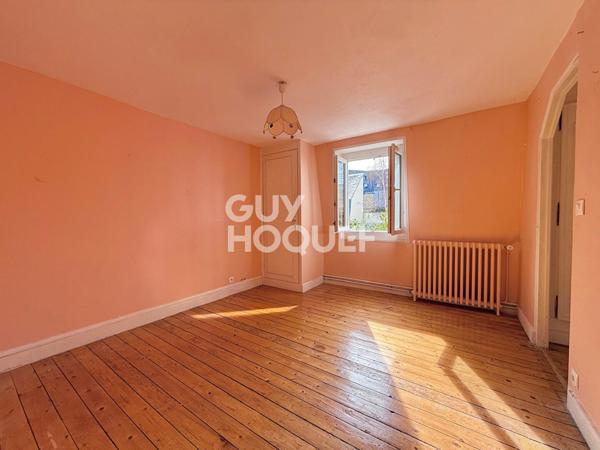 DEAUVILLE HYPER CENTRE, MAISON 7 PIECES AVEC COUR !