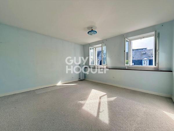 DEAUVILLE HYPER CENTRE, MAISON 7 PIECES AVEC COUR !