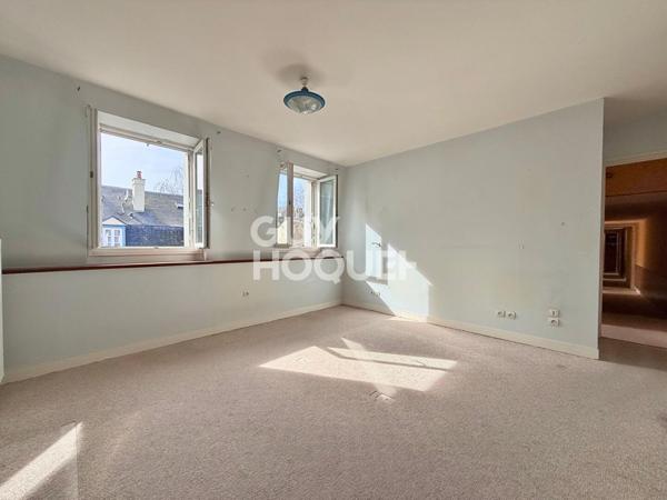 DEAUVILLE HYPER CENTRE, MAISON 7 PIECES AVEC COUR !