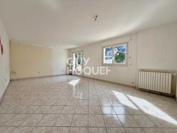 DEAUVILLE HYPER CENTRE, MAISON 7 PIECES AVEC COUR !