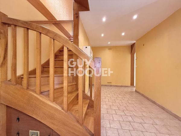 DEAUVILLE HYPER CENTRE, MAISON 7 PIECES AVEC COUR !