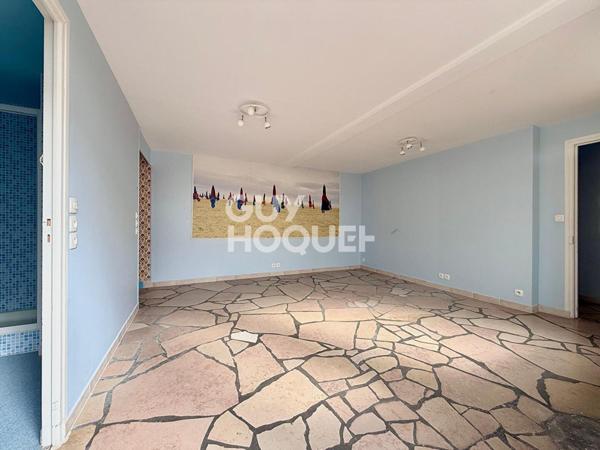 DEAUVILLE HYPER CENTRE, MAISON 7 PIECES AVEC COUR !